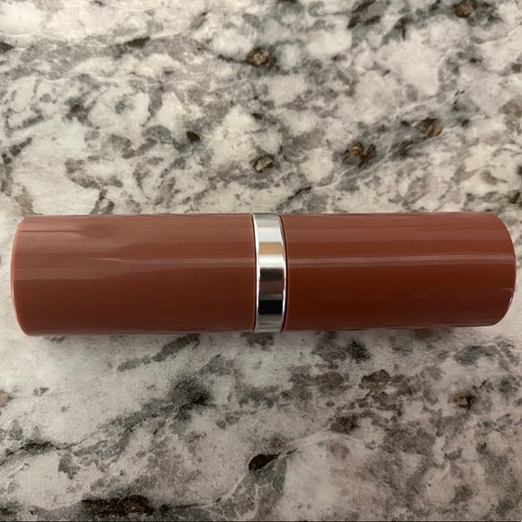 Clinique 02 Bare Pop Lipstick - Picture 4 of 4